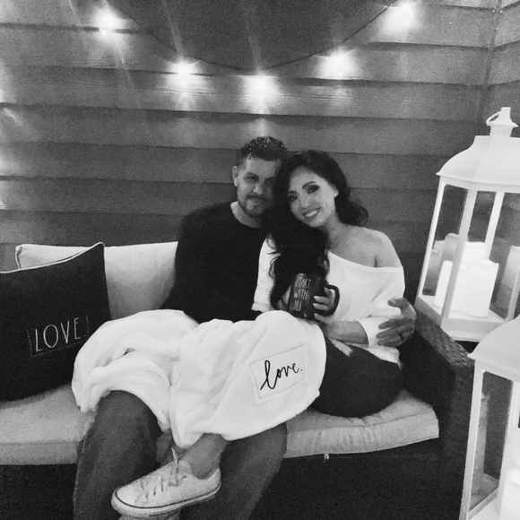 Meet your Posher, Ashley - Picture 1 of 1